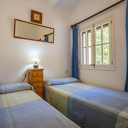 Sleeps 6 Pool Air Con Wifi Villa